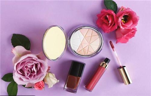 警惕美麗陷阱 化妝品中汞鉛超標(biāo)問題與室內(nèi)裝飾工程設(shè)計的健康關(guān)聯(lián)